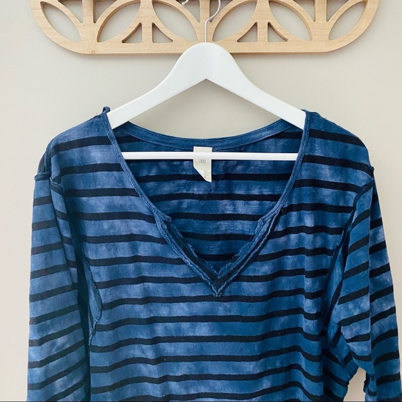 Free People Striped V-Neck Top Blue Sz Medium - Picture 2 of 8